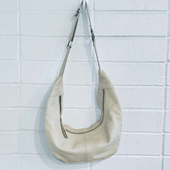 NWT Gorgeous RARE Free People GOAT Leather Idle Hands cream Sling Hobo Bag - Picture 3 of 16